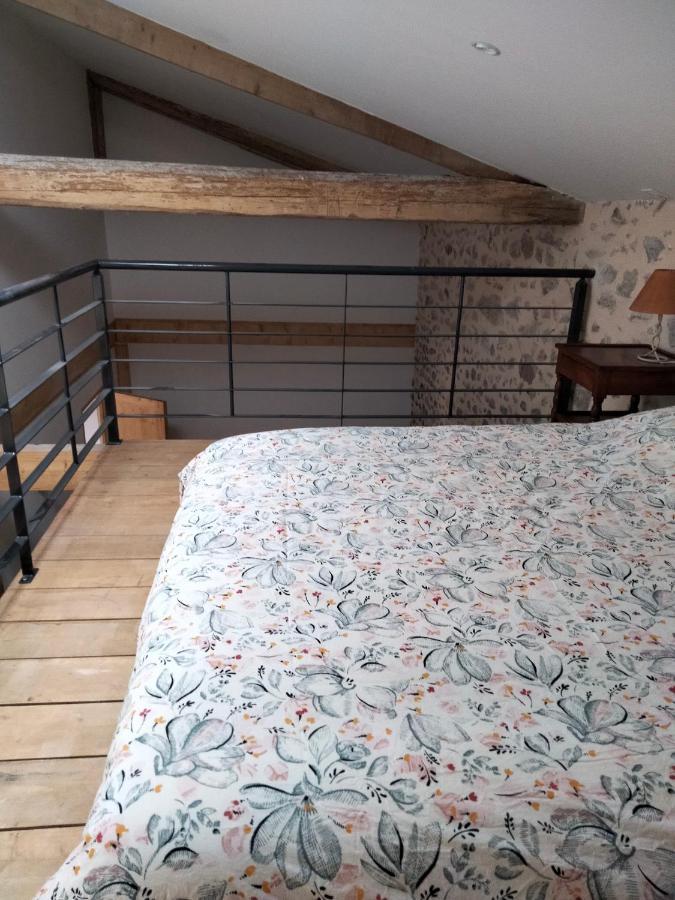 La Grange De Sabatas Hotel Chomérac Eksteriør billede